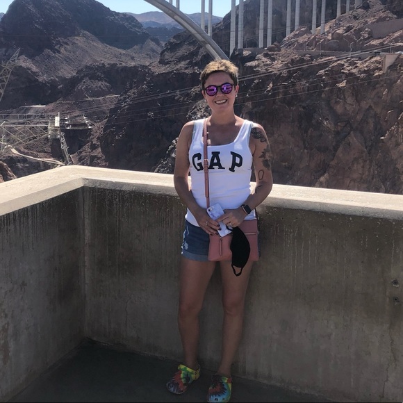 Meet your Posher, Miranda - Picture 3 of 4